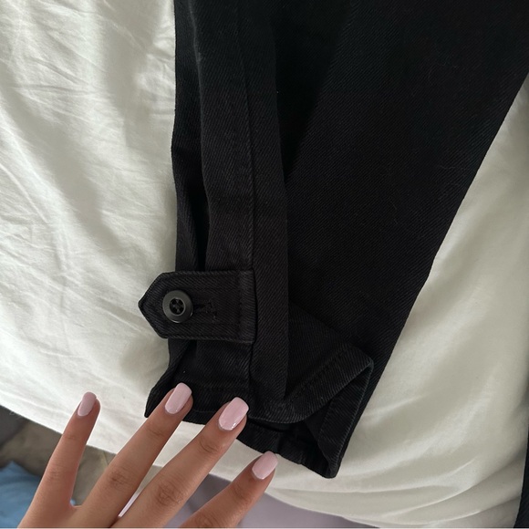 Aritzia Modern Cargo Black Pants - Picture 3 of 4